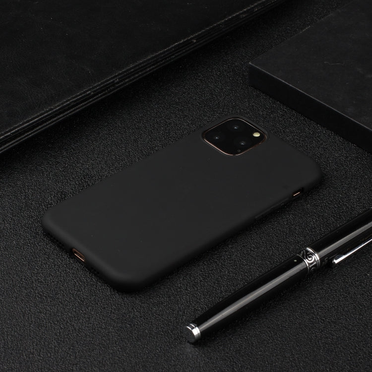 MATT Silikónový obal pre Apple iPhone 15 Pro - čierny
