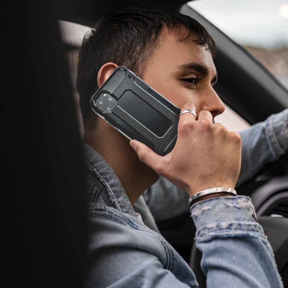 Puzdro ARMOR pre Apple iPhone 16 Pro čierne